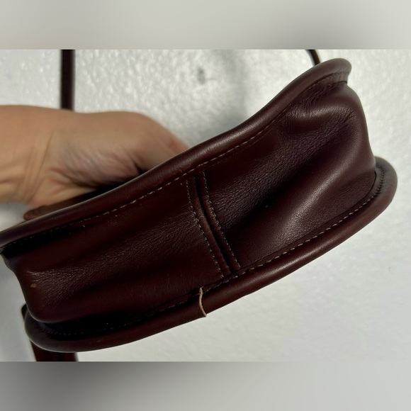 Vintage 90s Coach Casey Crossbody Bag Brown  Tan Leather Quiet Luxury Round - Picture 7 of 12